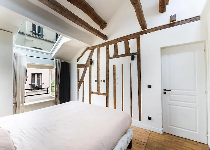 Appartement Place Des Vosges, Marais Bastille *